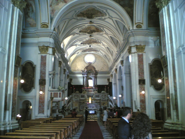 interno chiesa santa maria di piedigrotta